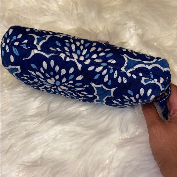 Vera Bradley Pouch - Picture 3 of 5